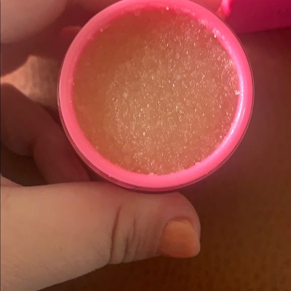 Jeffree Star Other - BNIB Jeffree Star Velour Lip Scrub Mojito